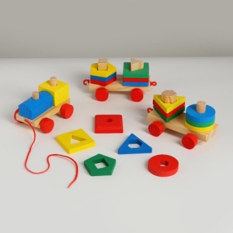 Детская развивающая игрушка "Паровоз с фигурами"